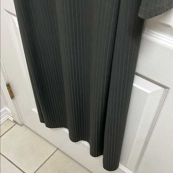 Chic Long Olive Green Cardigan - Picture 6 of 7